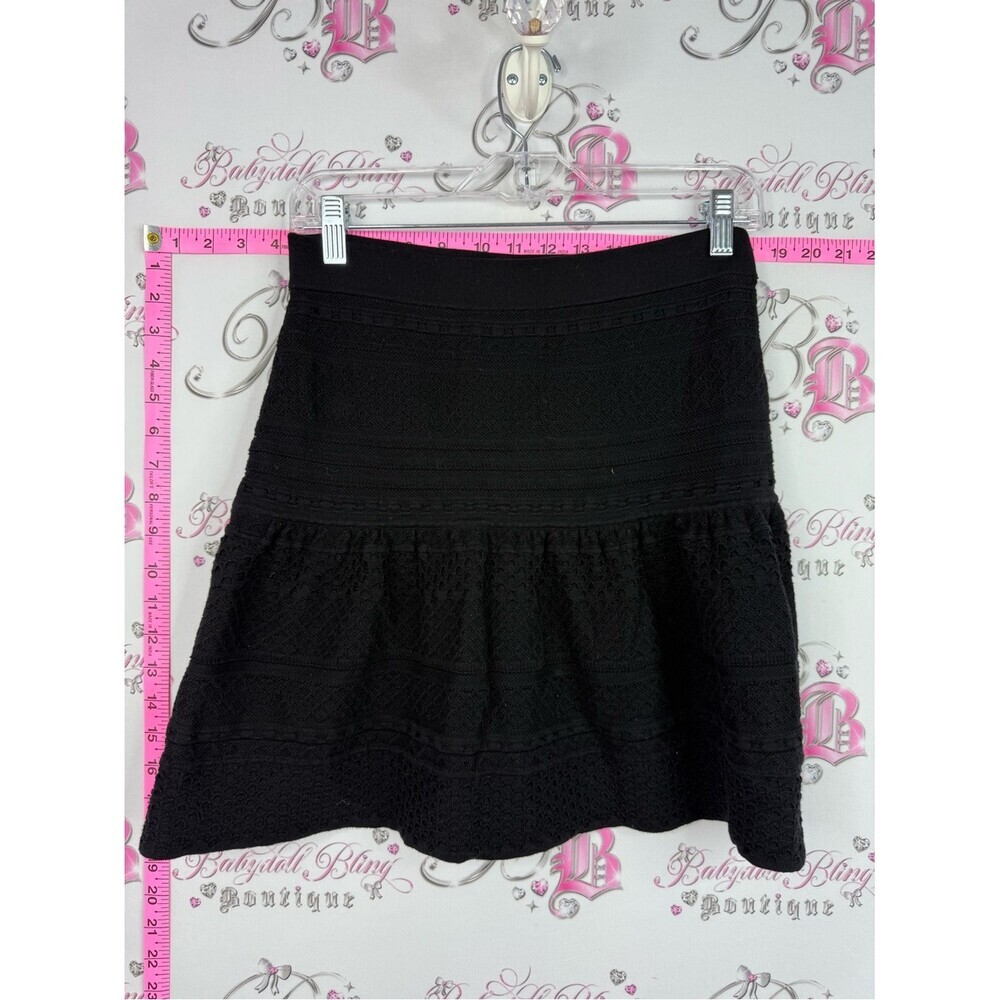BCBGMaxAzria skirt knit Black Textured A-Line Tiered Skirt